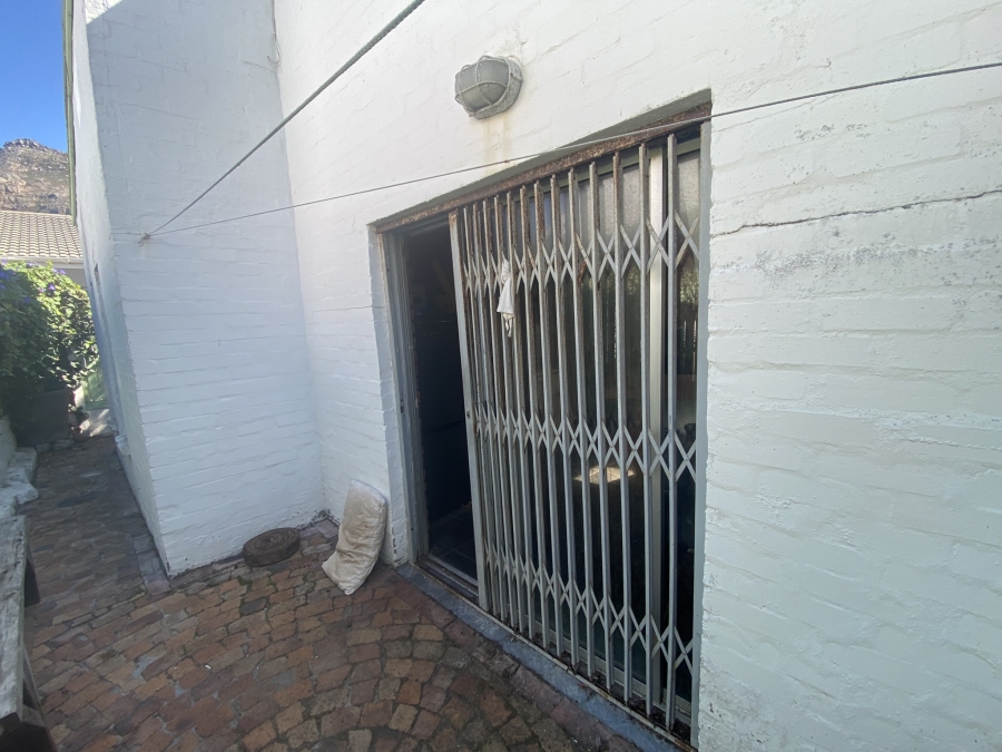 To Let 2 Bedroom Property for Rent in Muizenberg Western Cape